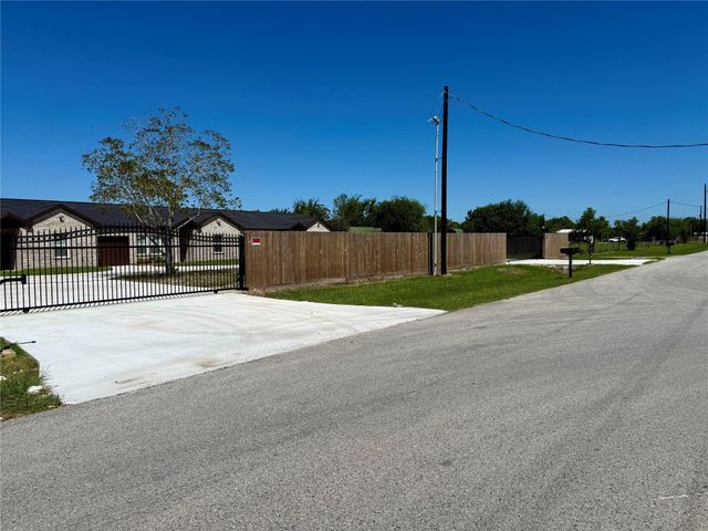 9508 Quaker Court B, Rosharon, TX 77583