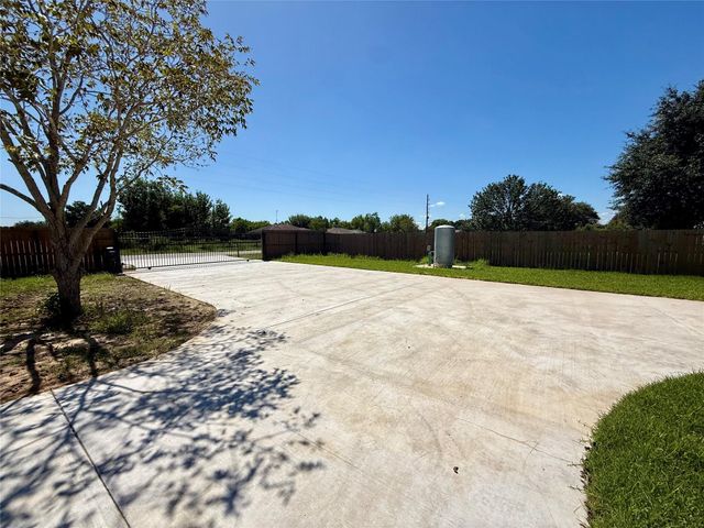 9508 Quaker Court B, Rosharon, TX 77583