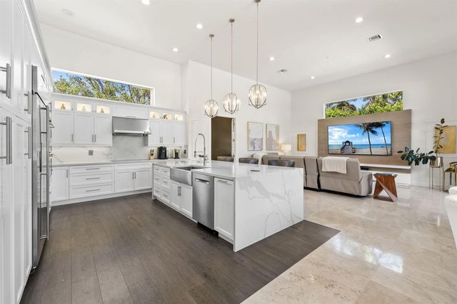 2480 Poinciana Lane, Weston, FL 33327