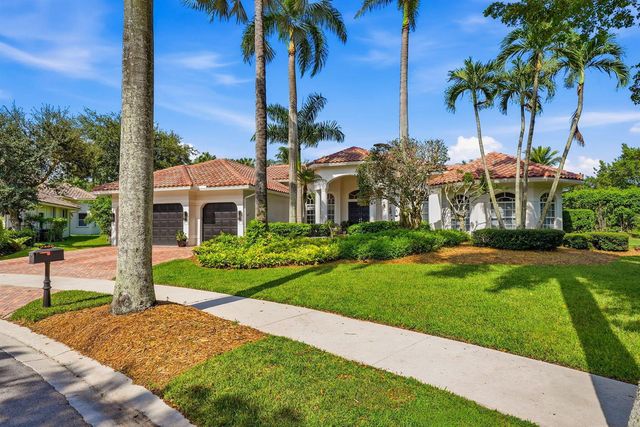 2480 Poinciana Lane, Weston, FL 33327