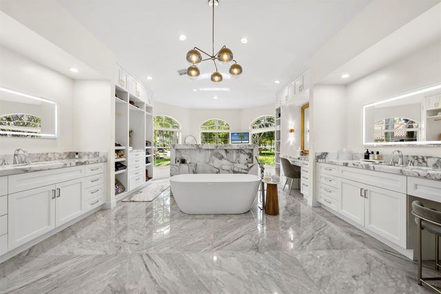 2480 Poinciana Lane, Weston, FL 33327