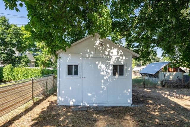 2917 N Nelson St, Spokane, WA 99207