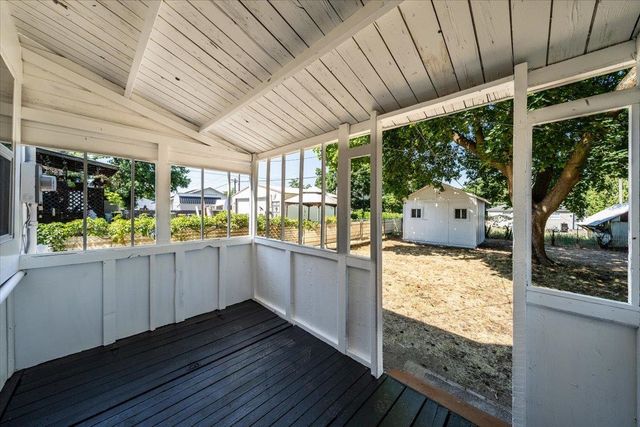 2917 N Nelson St, Spokane, WA 99207