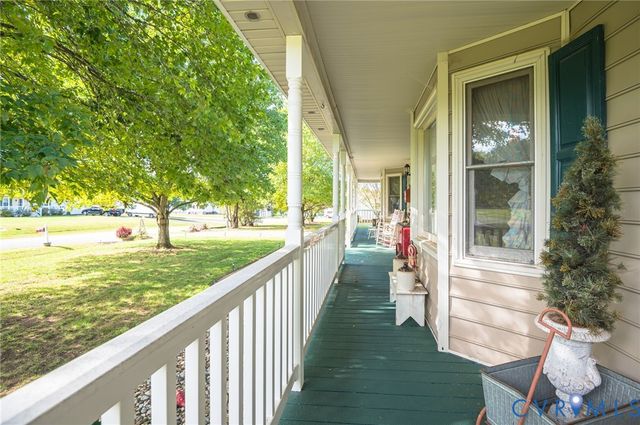 9018 Basswood Dr, New Kent, VA 23141