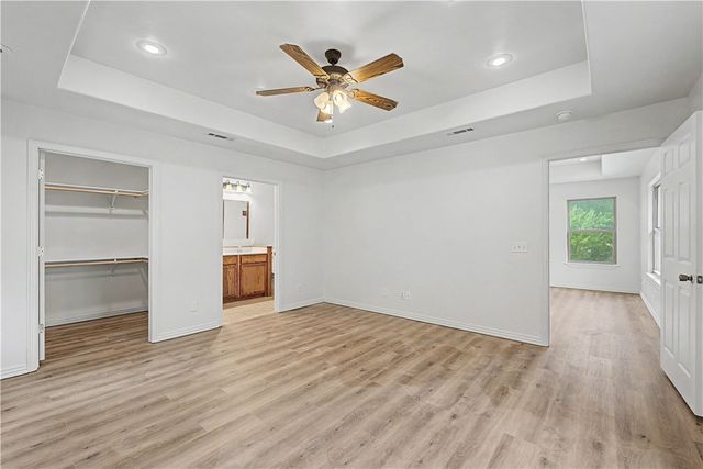 15583 S Applehill Road, Prairie Grove, AR 72753
