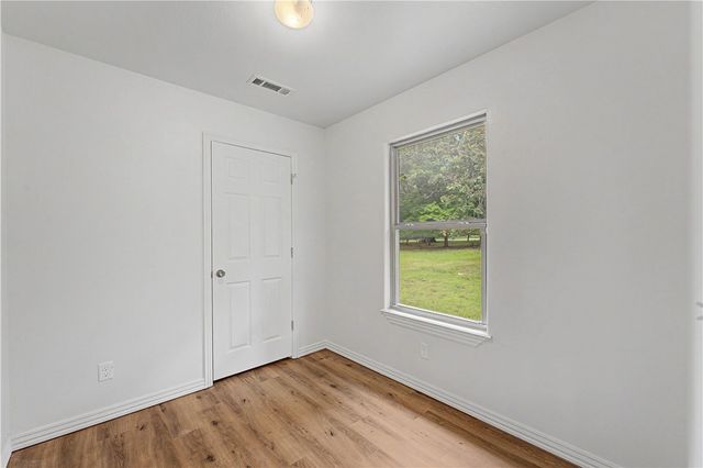 15583 S Applehill Road, Prairie Grove, AR 72753