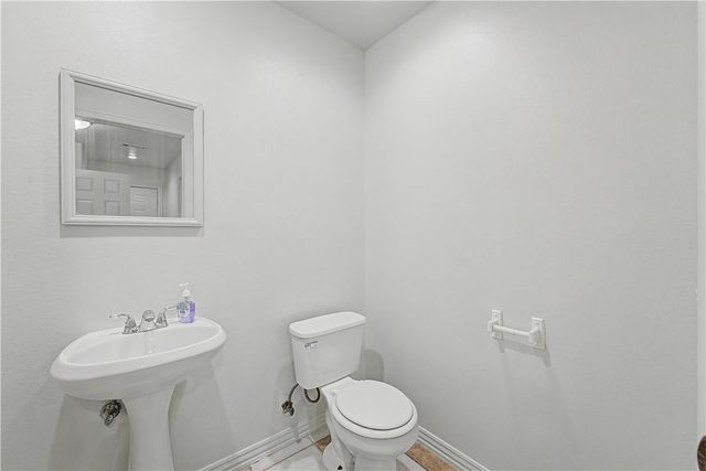 15583 S Applehill Road, Prairie Grove, AR 72753