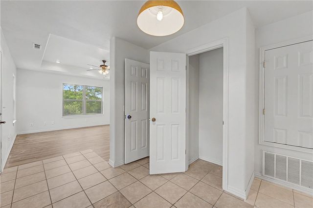 15583 S Applehill Road, Prairie Grove, AR 72753