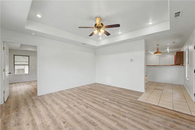 15583 S Applehill Road, Prairie Grove, AR 72753