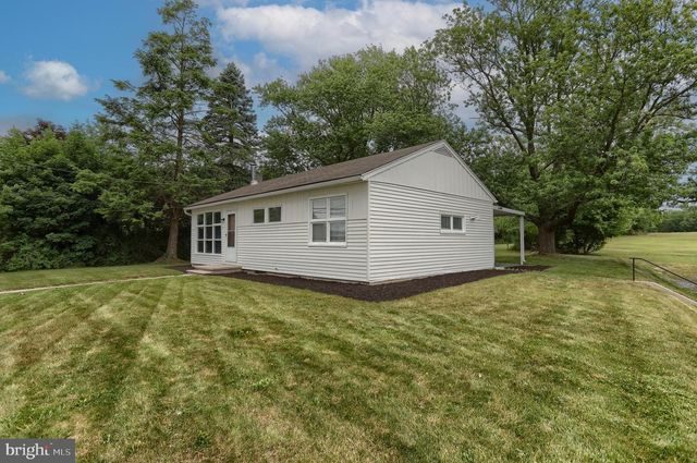 146 MANADA GAP RD, Grantville, PA 17028