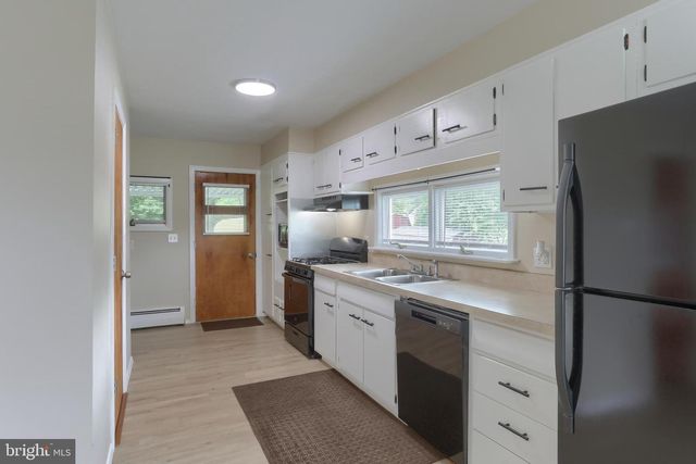 146 MANADA GAP RD, Grantville, PA 17028