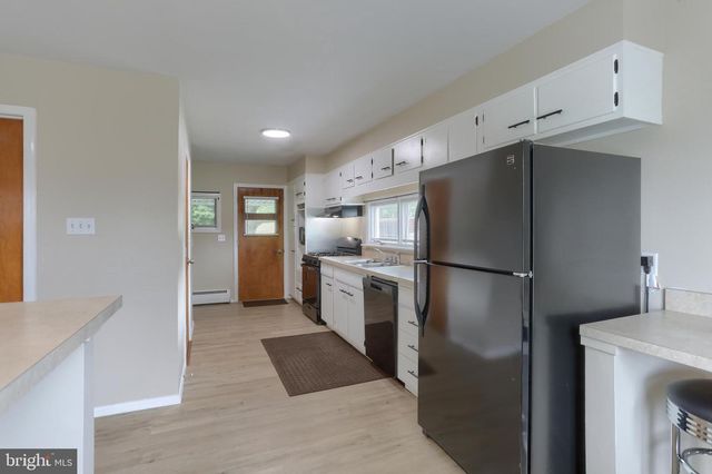 146 MANADA GAP RD, Grantville, PA 17028
