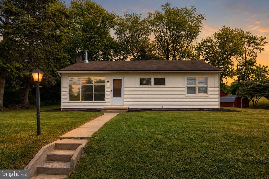 146 MANADA GAP RD, Grantville, PA 17028
