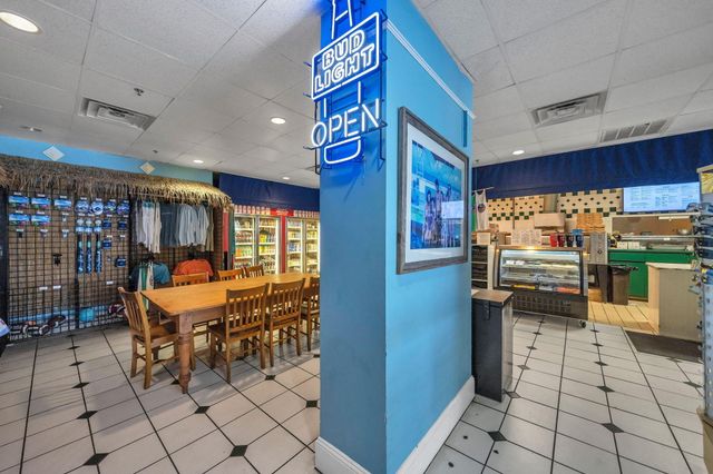 1002 E Highway 98 908, Destin, FL 32541