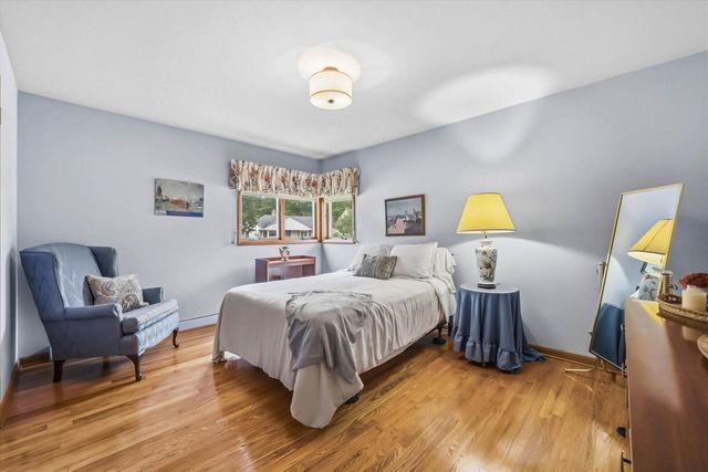 3744 S Sunset DRIVE, Milwaukee, WI 53220