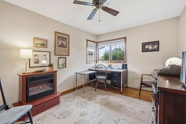 3744 S Sunset DRIVE, Milwaukee, WI 53220