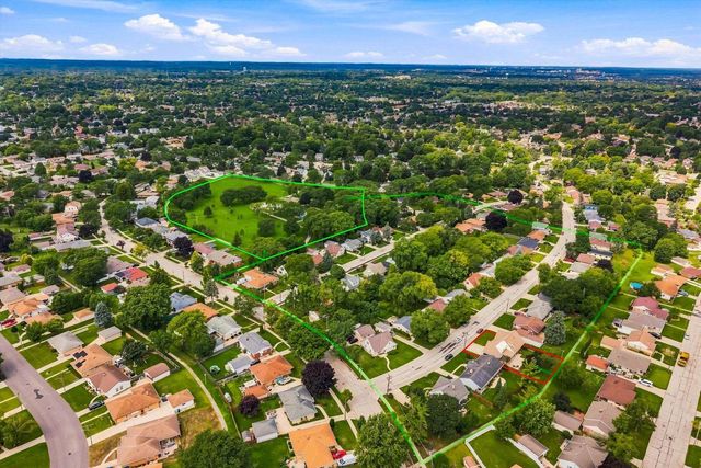3744 S Sunset DRIVE, Milwaukee, WI 53220