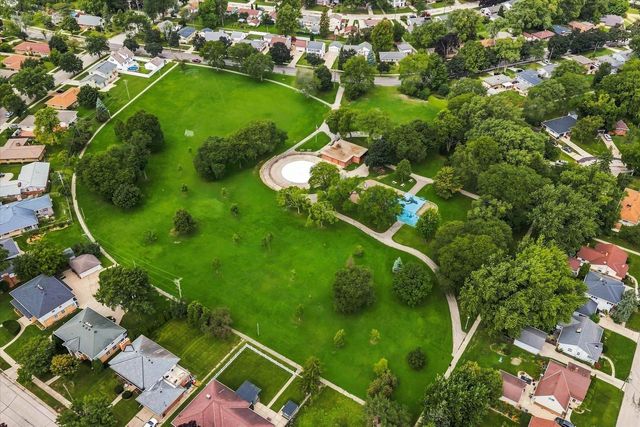 3744 S Sunset DRIVE, Milwaukee, WI 53220