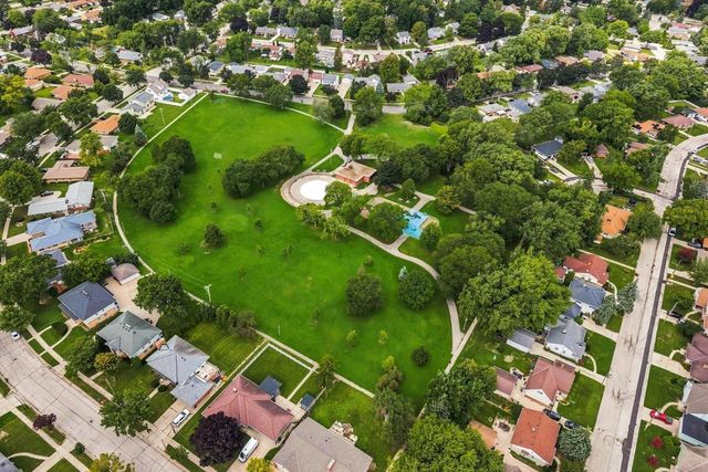 3744 S Sunset DRIVE, Milwaukee, WI 53220