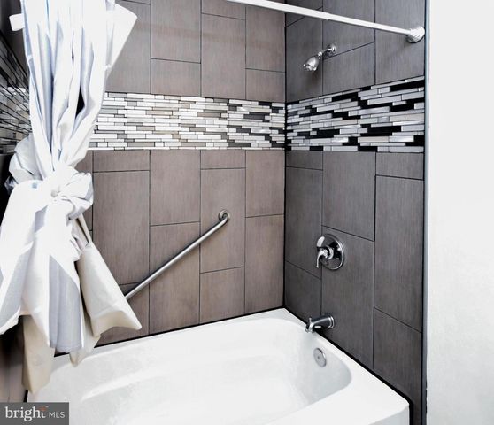 2115 N ANVIL LN, Temple Hills, MD 20748