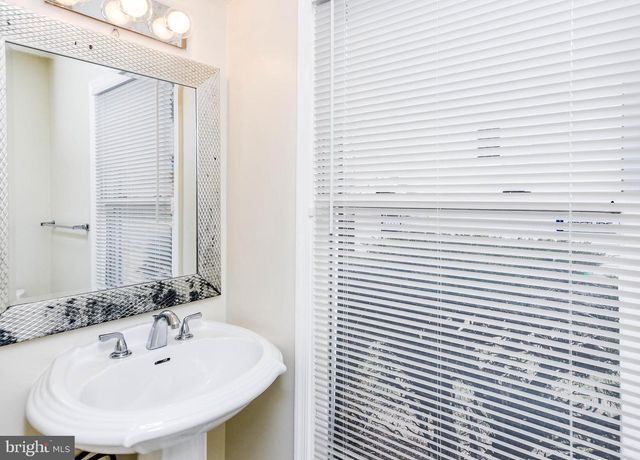 2115 N ANVIL LN, Temple Hills, MD 20748