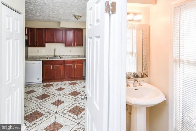 2115 N ANVIL LN, Temple Hills, MD 20748