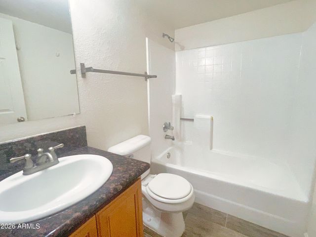 1065 W 1st Street 204, Tempe, AZ 85281