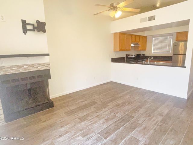 1065 W 1st Street 204, Tempe, AZ 85281