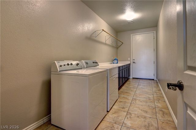 7560 Prancing Pony Court, Las Vegas, NV 89131