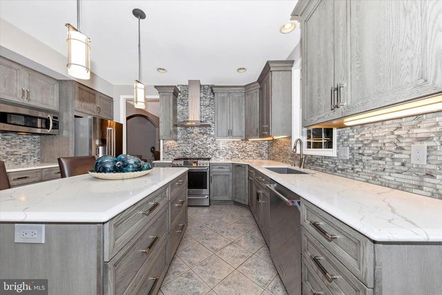 204 OLD ISLAND CT, Walkersville, MD 21793