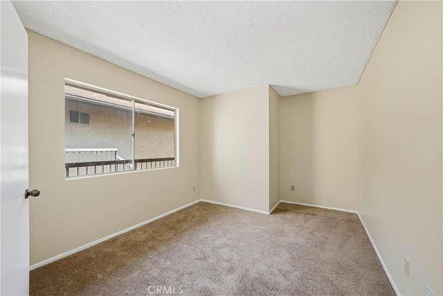 3274 Little Mountain D, San Bernardino, CA 92405