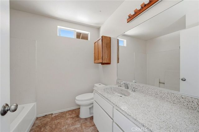 3274 Little Mountain D, San Bernardino, CA 92405
