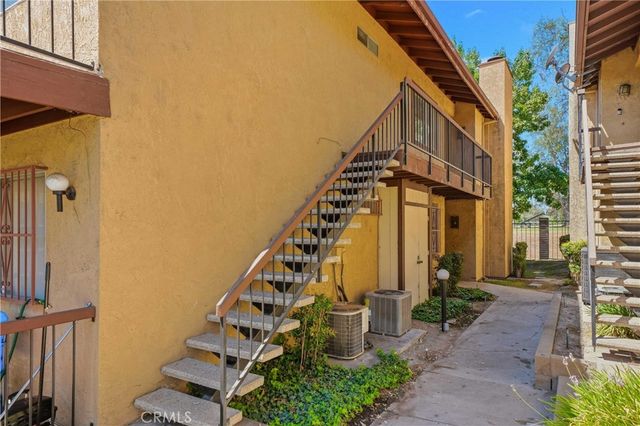 3274 Little Mountain D, San Bernardino, CA 92405