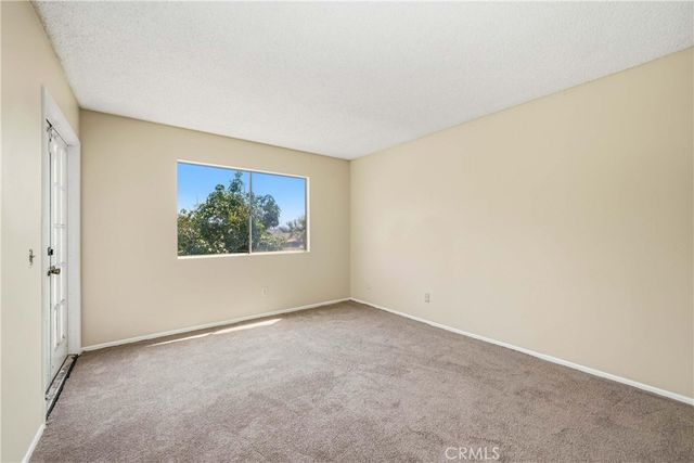 3274 Little Mountain D, San Bernardino, CA 92405