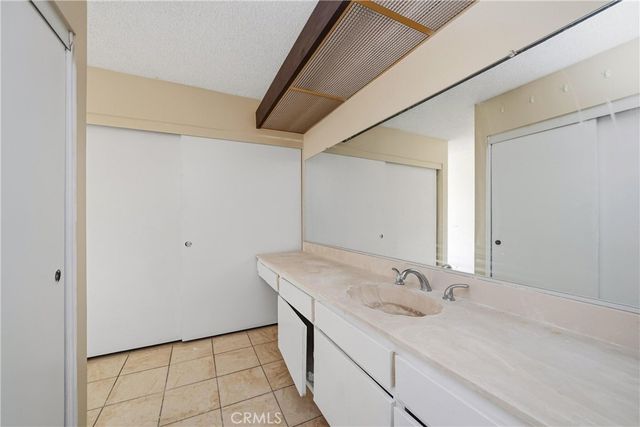 3274 Little Mountain D, San Bernardino, CA 92405