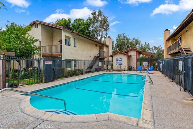 3274 Little Mountain D, San Bernardino, CA 92405
