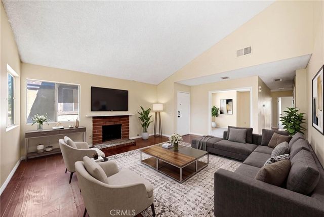 3274 Little Mountain D, San Bernardino, CA 92405