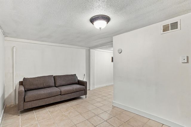 1201 S OLD HWY 63 301, Columbia, MO 65201