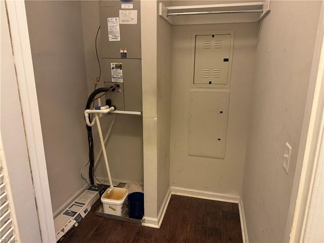 4308 Colindale Rd Apt 206, Chesapeake, VA 23321