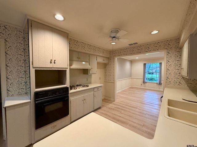 1017 Hansford Pl, Tyler, TX 75701