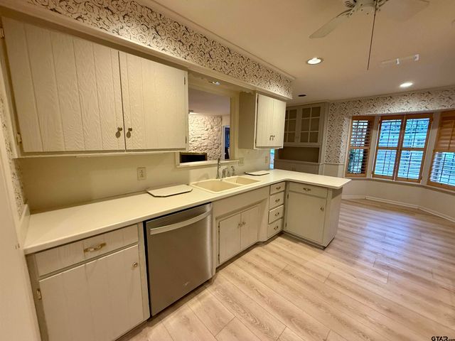 1017 Hansford Pl, Tyler, TX 75701