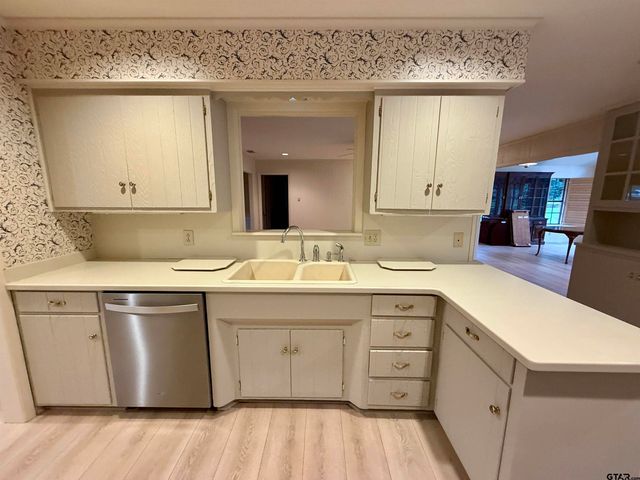 1017 Hansford Pl, Tyler, TX 75701