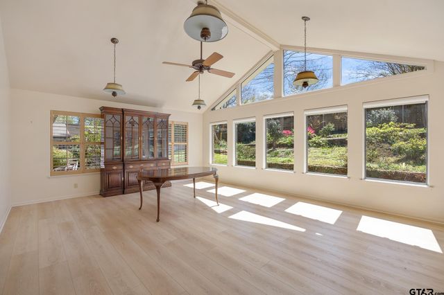 1017 Hansford Pl, Tyler, TX 75701