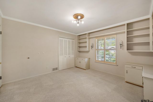 1017 Hansford Pl, Tyler, TX 75701