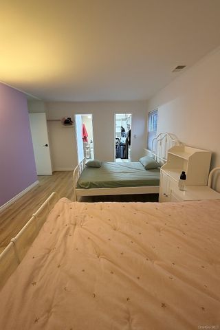 128 Santa Barbara Drive 128, Plainview, NY 11803