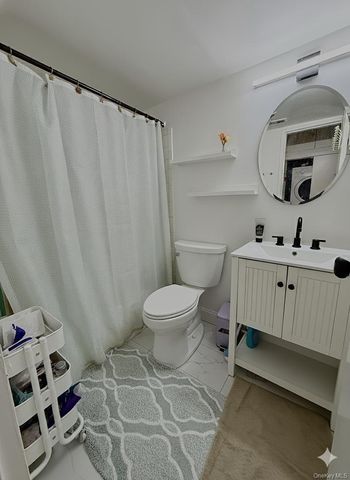 128 Santa Barbara Drive 128, Plainview, NY 11803