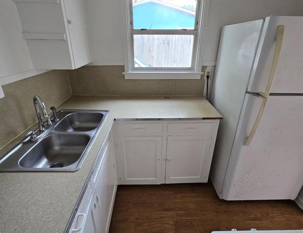 215 Park Street, Baytown, TX 77520