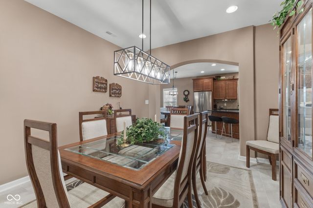 3351 Lukes Way, Greenwood, IN 46143