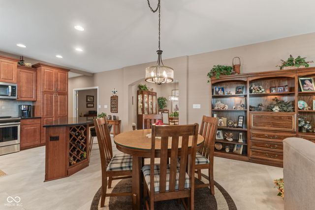 3351 Lukes Way, Greenwood, IN 46143