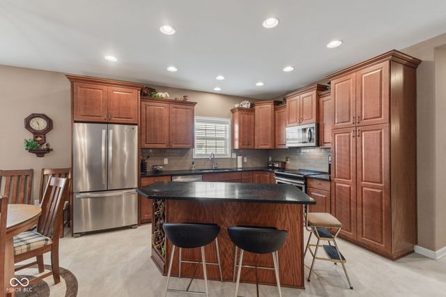 3351 Lukes Way, Greenwood, IN 46143